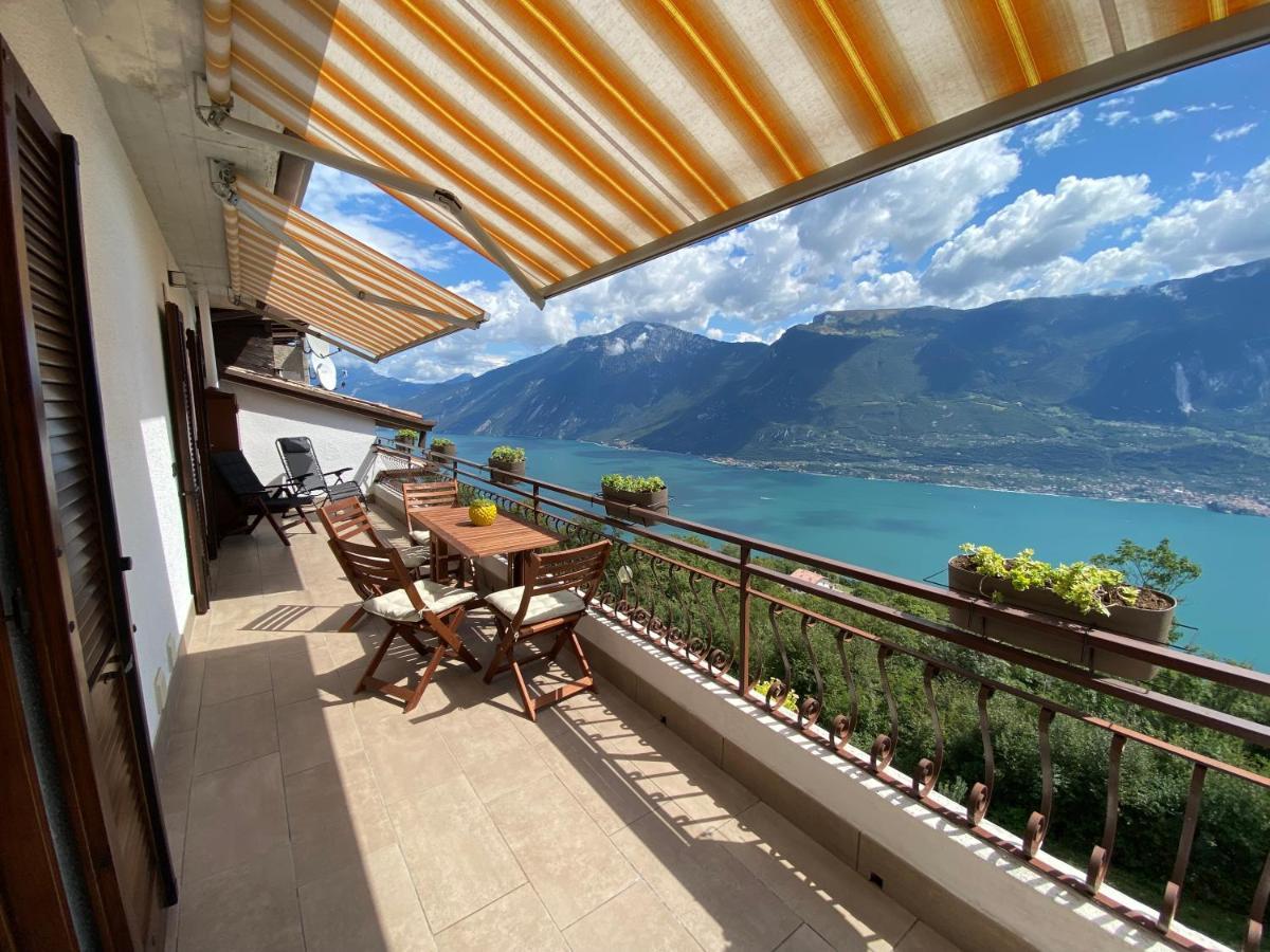 Casa Nonno Sergio Lake View By Gardadomusmea Tremosine Exterior foto